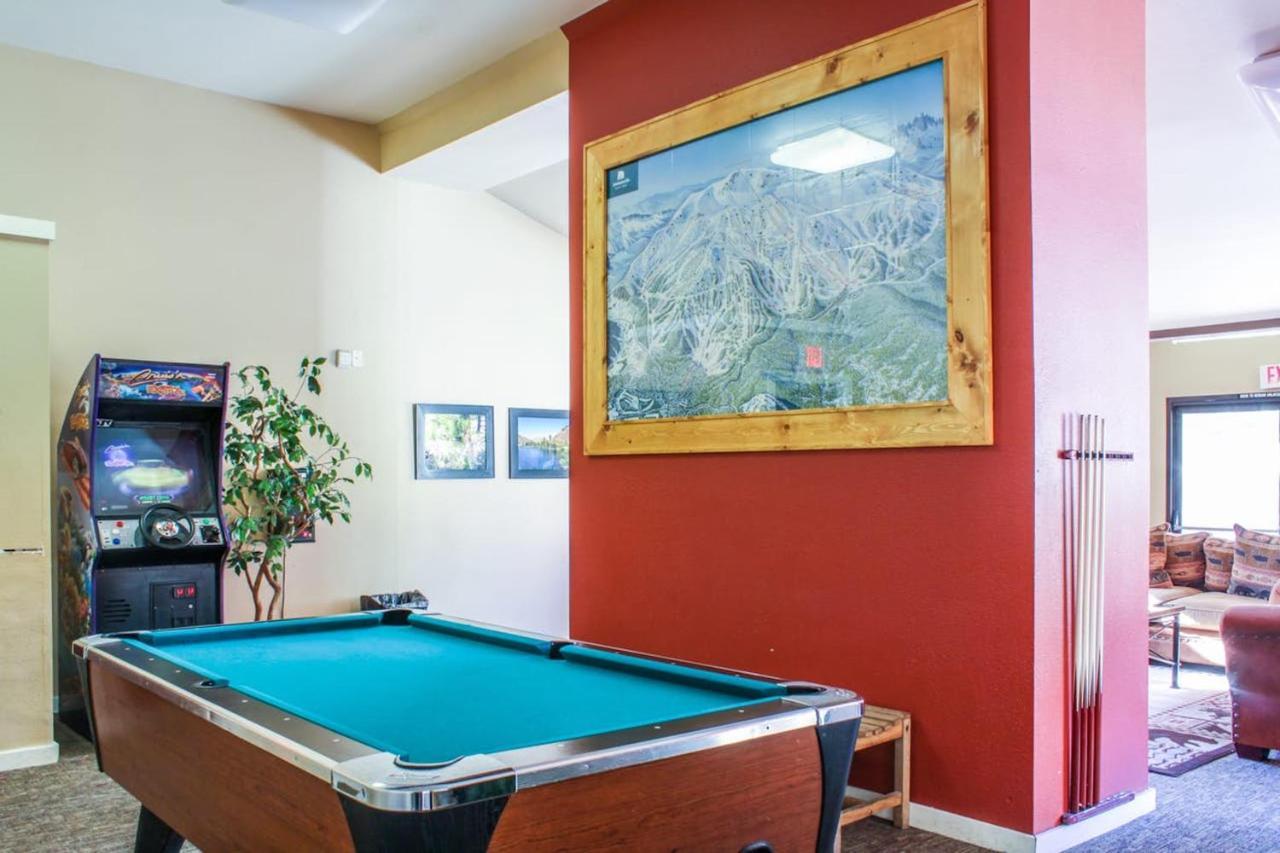 Mammoth Ski & Racquet 93K Mammoth Lakes Exterior photo